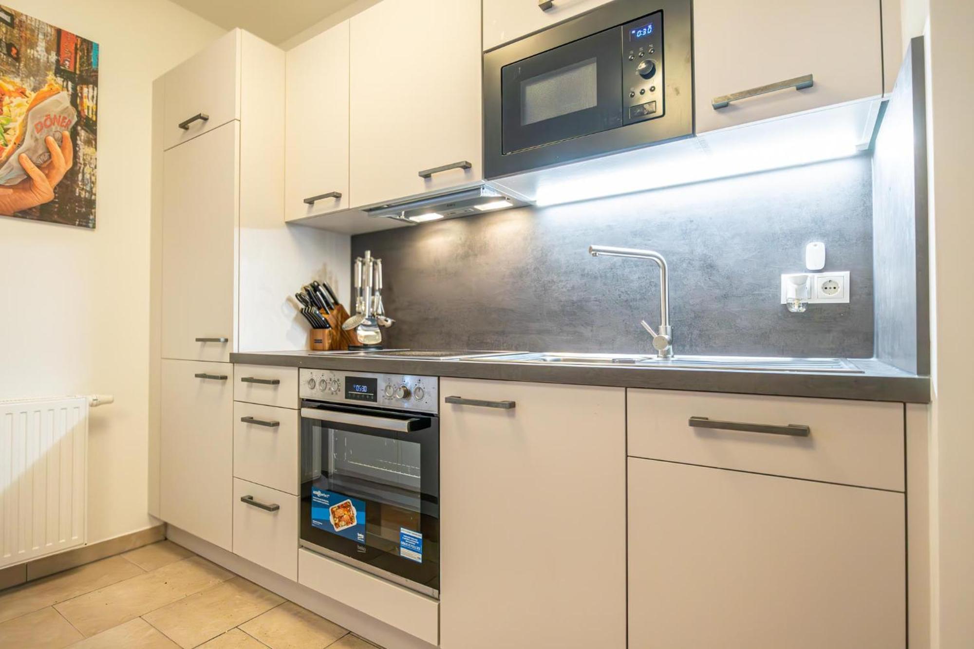 Charming 1Br And 1Lr Apt Modern Design Donaustadt Vienna Exterior photo