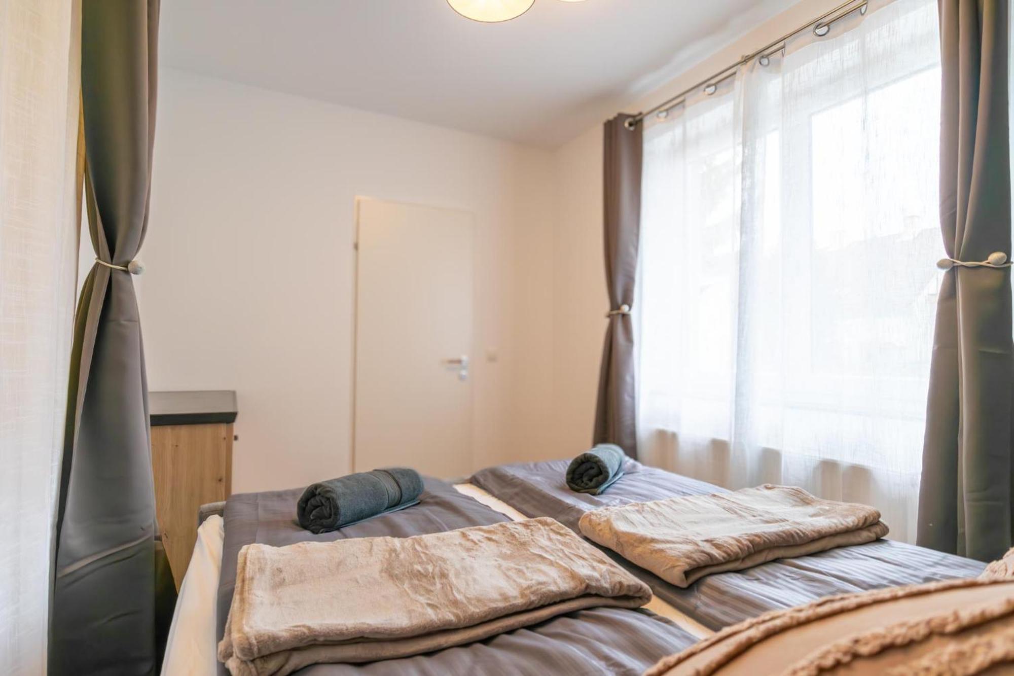 Charming 1Br And 1Lr Apt Modern Design Donaustadt Vienna Exterior photo