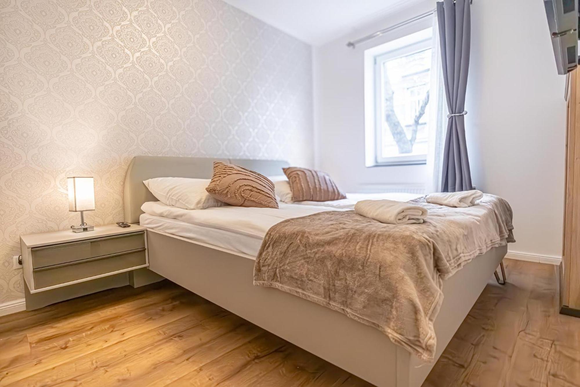 Charming 1Br And 1Lr Apt Modern Design Donaustadt Vienna Exterior photo
