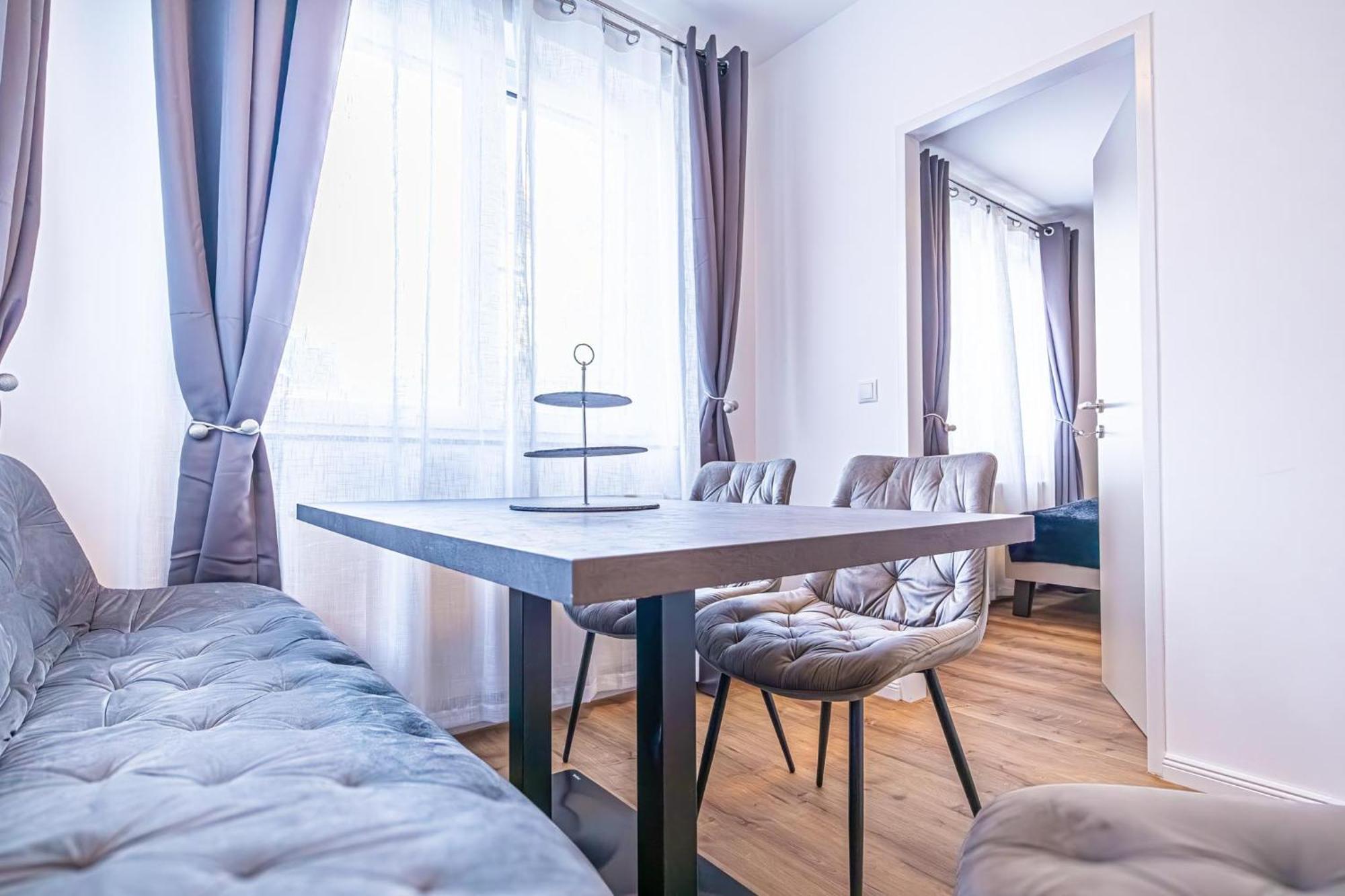 Charming 1Br And 1Lr Apt Modern Design Donaustadt Vienna Exterior photo