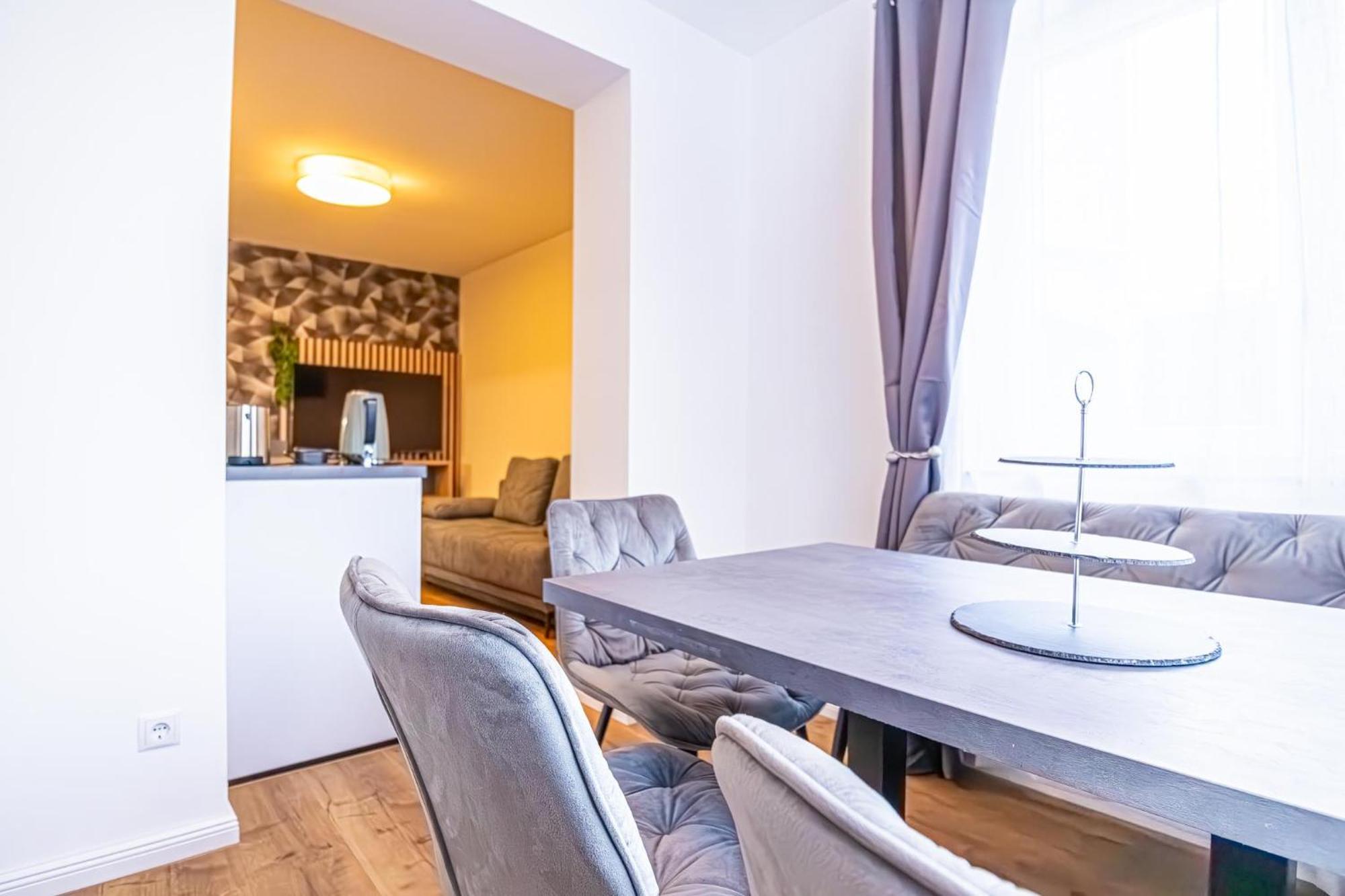 Charming 1Br And 1Lr Apt Modern Design Donaustadt Vienna Exterior photo