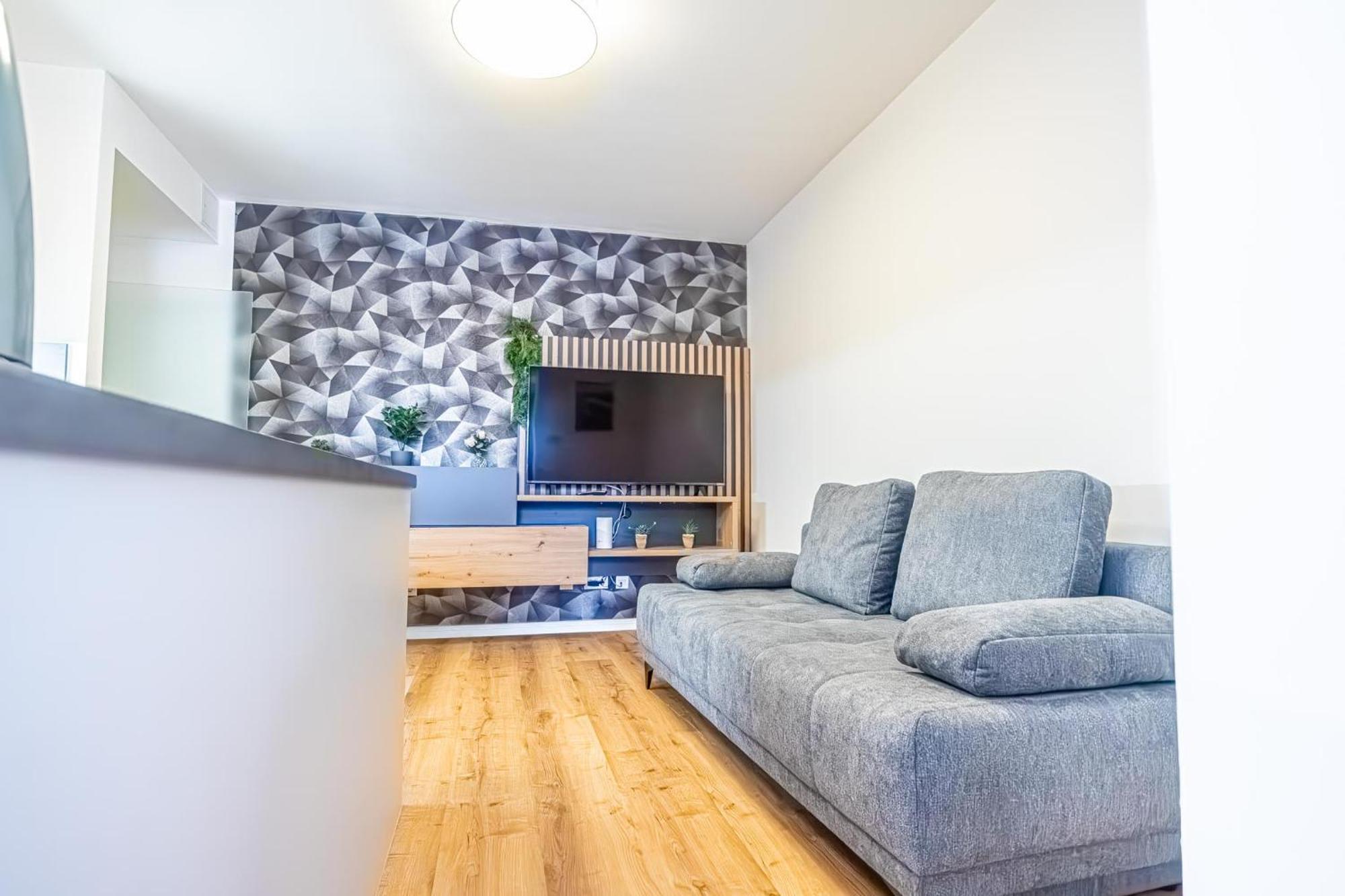 Charming 1Br And 1Lr Apt Modern Design Donaustadt Vienna Exterior photo